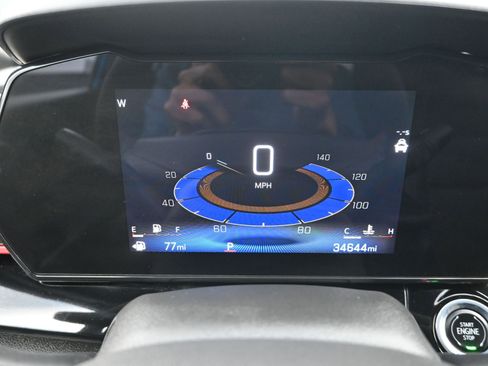 Certified 2024 Chevrolet Trax RS w/ Sunroof Package image 13