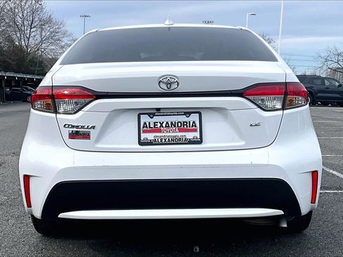 Used 2022 Toyota Corolla LE image 4