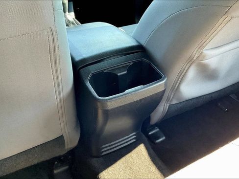 Used 2021 Toyota Tacoma SR5 RWD image 15