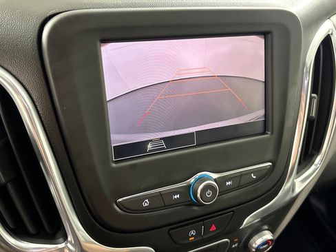 Used 2022 Chevrolet Equinox LT FWD image 32