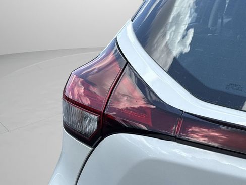 Certified 2024 Nissan Kicks SV FWD image 6