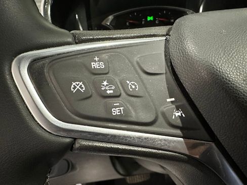 Used 2023 Chevrolet Equinox LT w/ Driver Convenience Package image 14