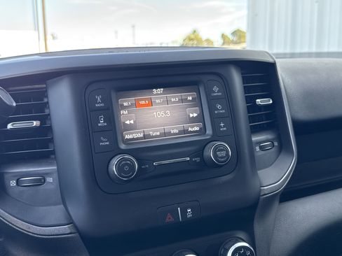 Used 2020 RAM 4500 Tradesman w/ Chrome Appearance Group image 32