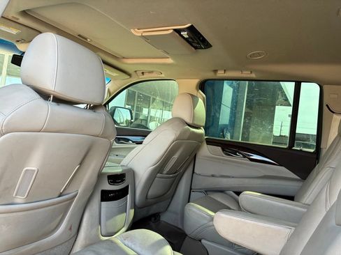 Used 2016 Cadillac Escalade ESV Premium AWD/4WD image 15