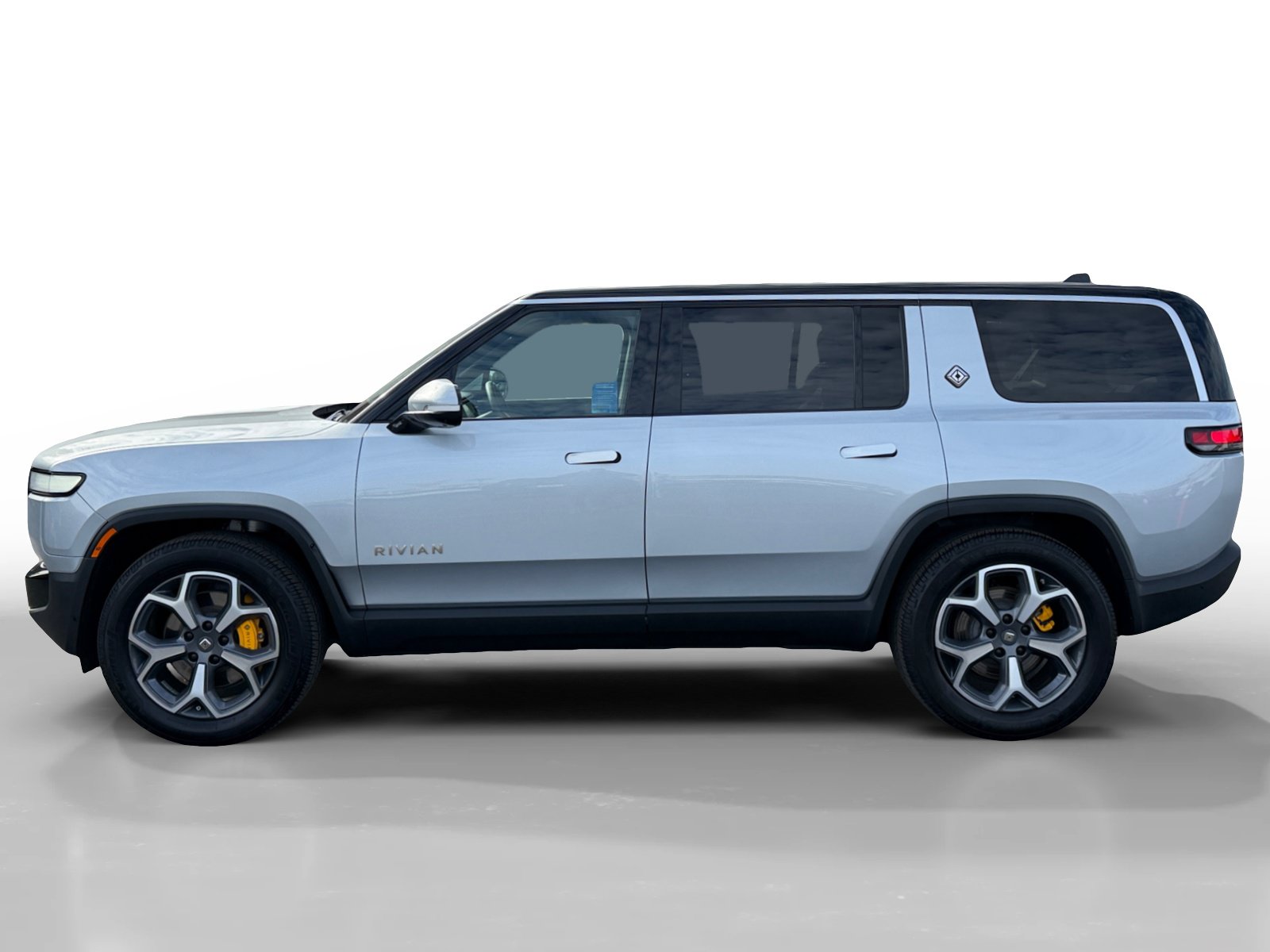 Used 2024 Rivian R1S Adventure Quad AWD/4WD image 2