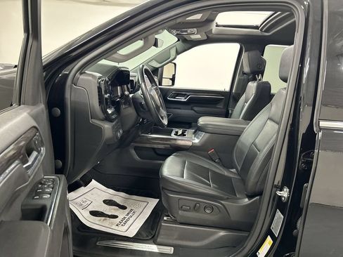 Used 2024 Chevrolet Silverado 3500 LTZ w/ LTZ Premium Package AWD/4WD image 9