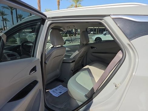 Used 2019 Chevrolet Bolt Premier w/ Infotainment Package FWD image 6