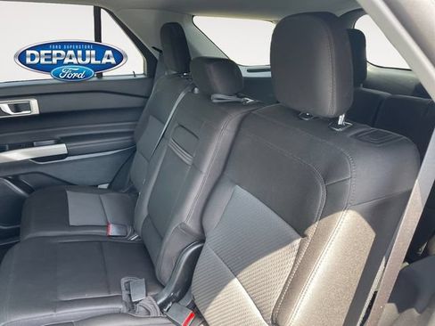 Used 2023 Ford Explorer XLT AWD/4WD image 17