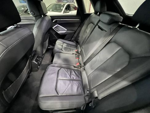 Used 2020 Audi Q3 2.0T Premium image 12