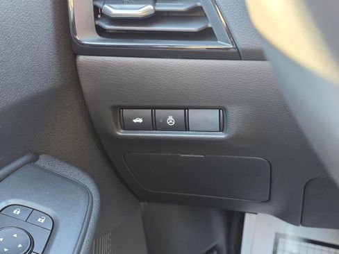 New 2026 Nissan Sentra SV w/ SV Convenience Package FWD image 7