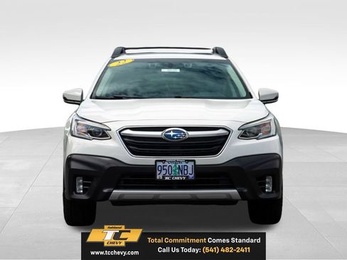 Used 2022 Subaru Outback Limited AWD/4WD image 2