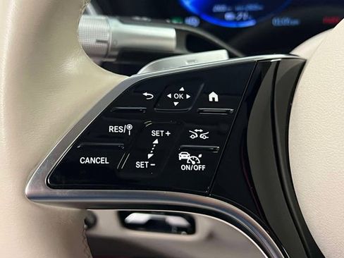 Certified 2023 Mercedes-Benz EQS 580 4MATIC Sedan image 22