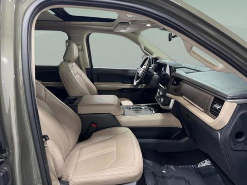 Used 2024 Ford Expedition Max Limited image 21