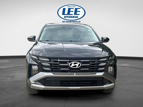 Certified 2025 Hyundai Tucson SE FWD image 8