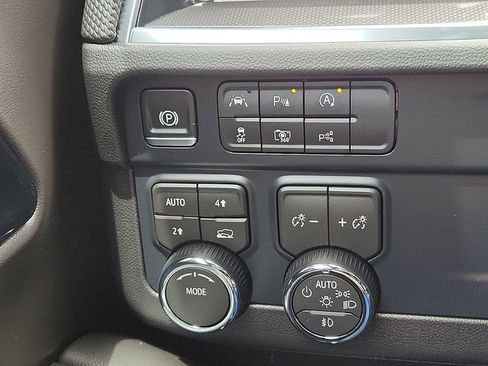 Used 2026 Chevrolet Tahoe RST w/ Comfort Package AWD/4WD image 23