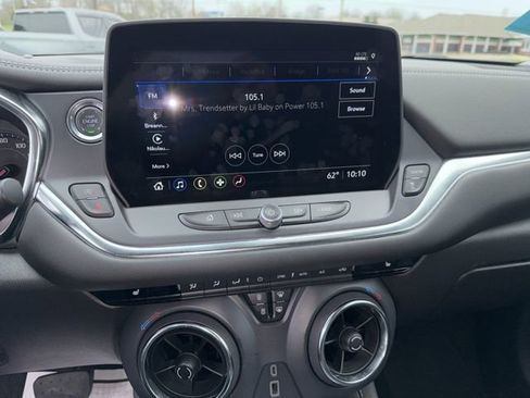 Used 2025 Chevrolet Blazer LT image 38