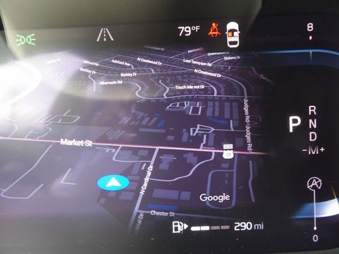 Certified 2024 Volvo XC60 B5 Plus w/ Climate Package image 21