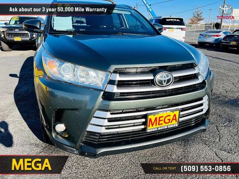 Used 2019 Toyota Highlander XLE image 6