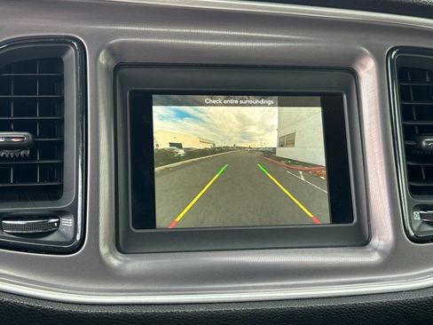 Used 2022 Dodge Challenger SXT image 17