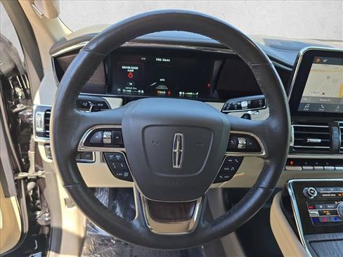 Used 2019 Lincoln Navigator Reserve w/ Cargo Package AWD/4WD image 18