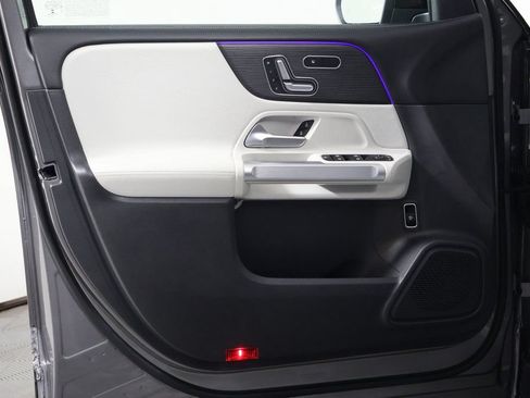 Certified 2023 Mercedes-Benz GLB 250 image 12