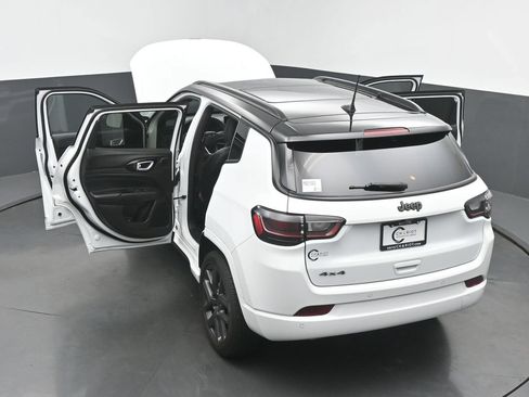 Used 2025 Jeep Compass Limited w/ High Altitude Package AWD/4WD image 67