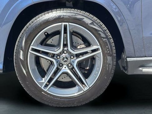 Certified 2025 Mercedes-Benz GLS 450 4MATIC image 35