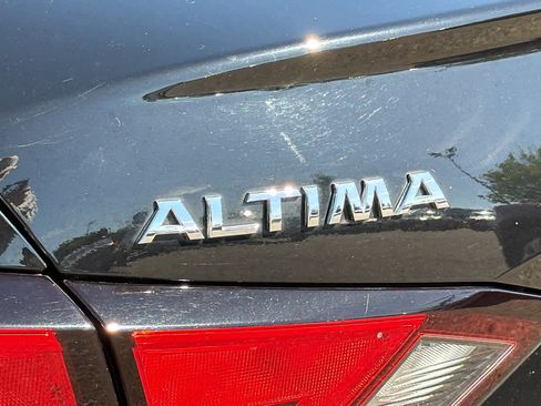 Used 2019 Nissan Altima 2.5 SL FWD image 17