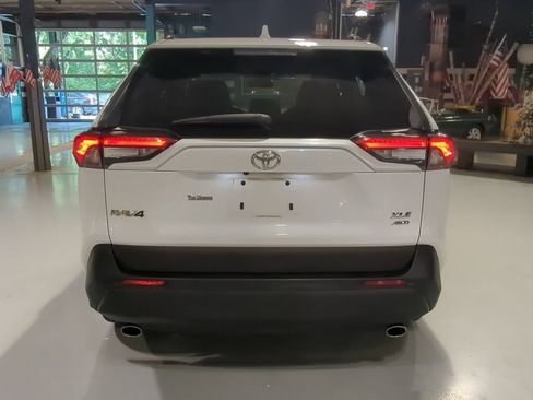 Used 2023 Toyota RAV4 XLE Premium AWD/4WD image 9