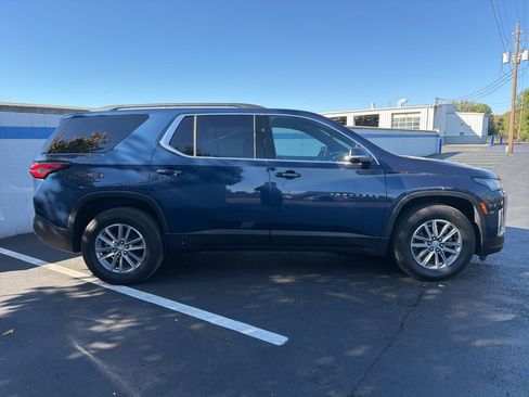 Used 2023 Chevrolet Traverse LT image 6