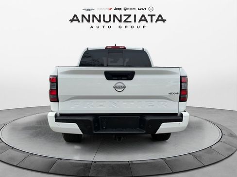 Certified 2025 Nissan Frontier SV w/ SV Convenience Package image 4