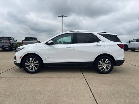 Used 2024 Chevrolet Equinox Premier w/ LPO, Floor Liner Package FWD image 6
