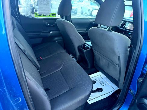 Used 2016 Toyota Tacoma SR5 image 11