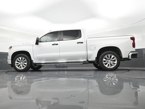 Used 2022 Chevrolet Silverado 1500 Custom RWD image 24