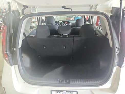 Used 2024 Kia Soul LX FWD image 24