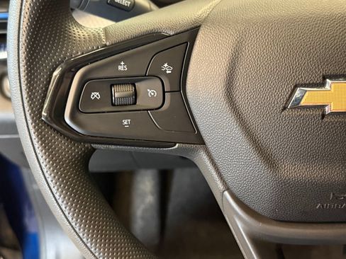 Used 2024 Chevrolet Trax LS w/ LS Convenience Package FWD image 11