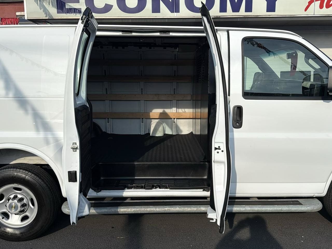 Used 2025 Chevrolet Express 2500 w/ Driver Convenience Package RWD image 18