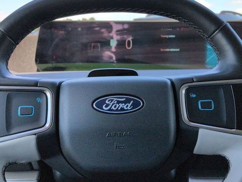 Used 2025 Ford Expedition Platinum AWD/4WD image 30