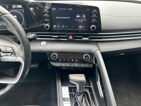 Certified 2021 Hyundai Elantra SEL w/ Convenience Package FWD image 19