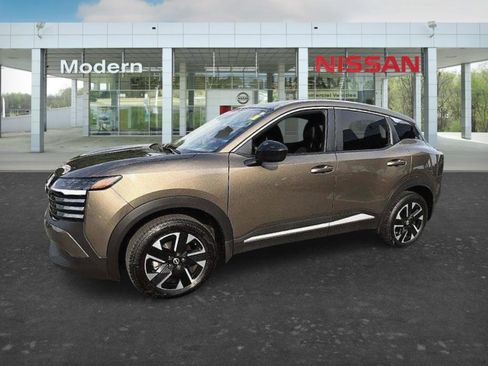 Used 2026 Nissan Kicks SV w/ Cold Weather Package AWD/4WD image 1
