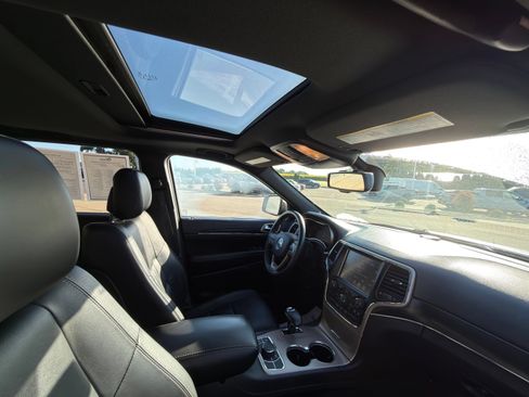 Used 2014 Jeep Grand Cherokee Limited AWD/4WD image 11