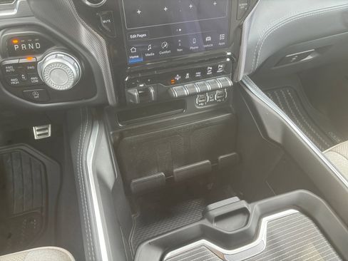 Used 2022 RAM 1500 Limited image 27