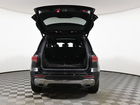 Used 2022 Mercedes-Benz GLB 250 4MATIC image 37