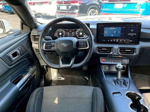 Used 2024 Ford Mustang Coupe image 5