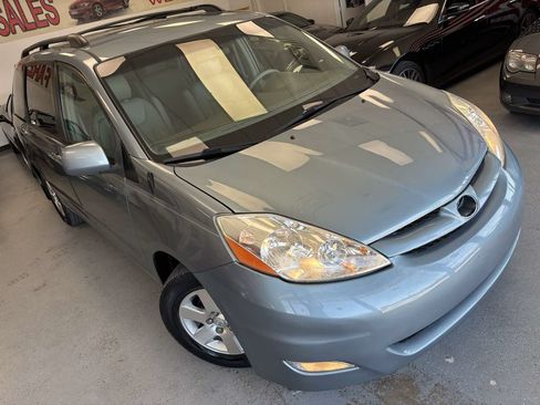 Used 2008 Toyota Sienna XLE FWD image 8