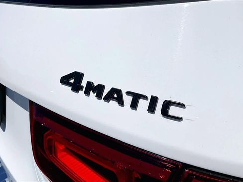 Used 2023 Mercedes-Benz GLB 250 4MATIC image 9