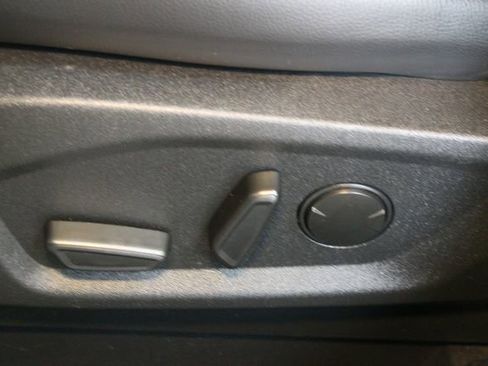 Used 2024 Ford Edge SEL image 20