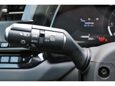 Used 2025 Lexus RX 350 Premium w/ Accessory Package (Z1) FWD image 17