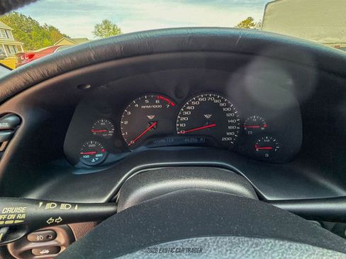 Used 2002 Chevrolet Corvette Coupe w/ Preferred Equipment Group2 RWD image 39