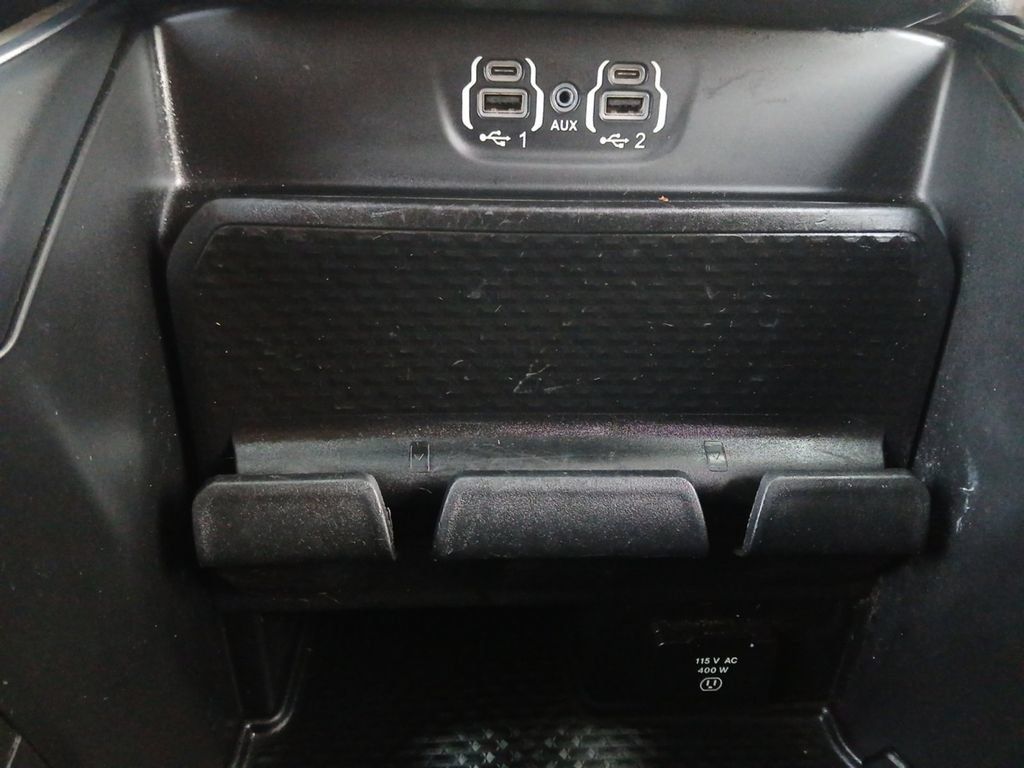 Used 2022 RAM 1500 Laramie AWD/4WD image 6